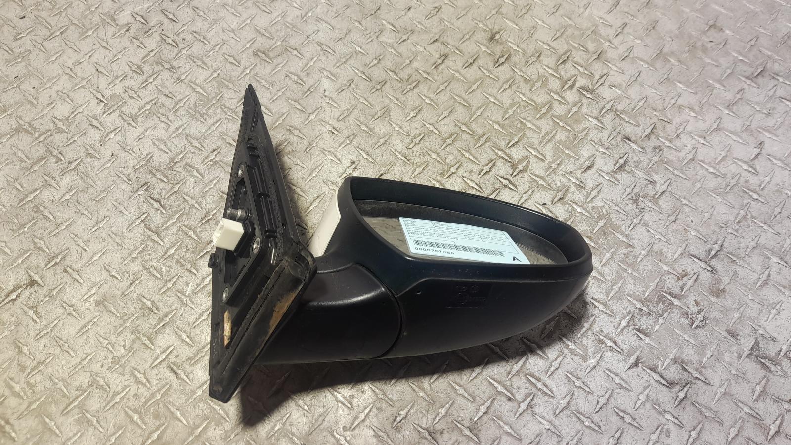 View Auto part Right Door Mirror Hyundai Tucson 2015