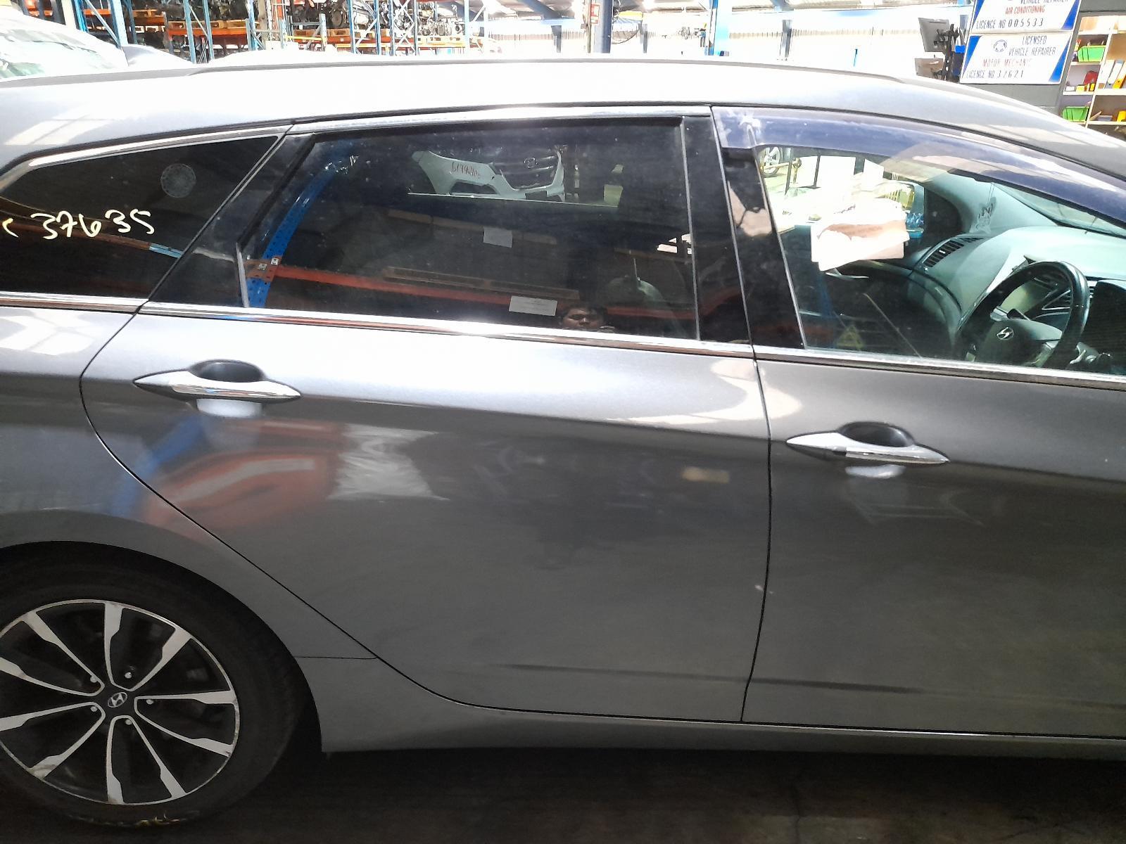 View Auto part Right Rear Door Sliding Hyundai I40 2015