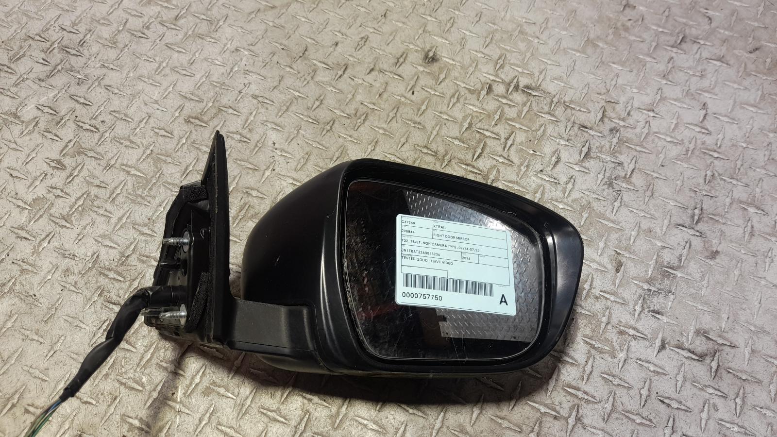 View Auto part Right Door Mirror Nissan Xtrail 2016