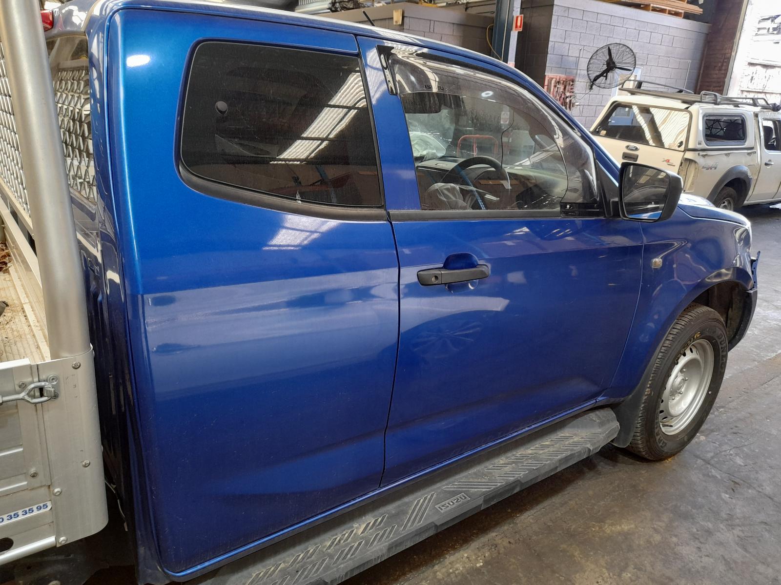 View Auto part Right Rear Door Sliding Isuzu Dmax 2023