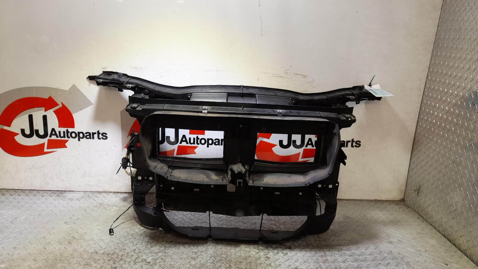 View Auto part Radiator Support Bmw X1 2011