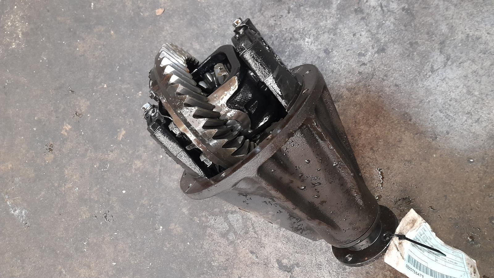 View Auto part Differential Centre Toyota Hiace 2011