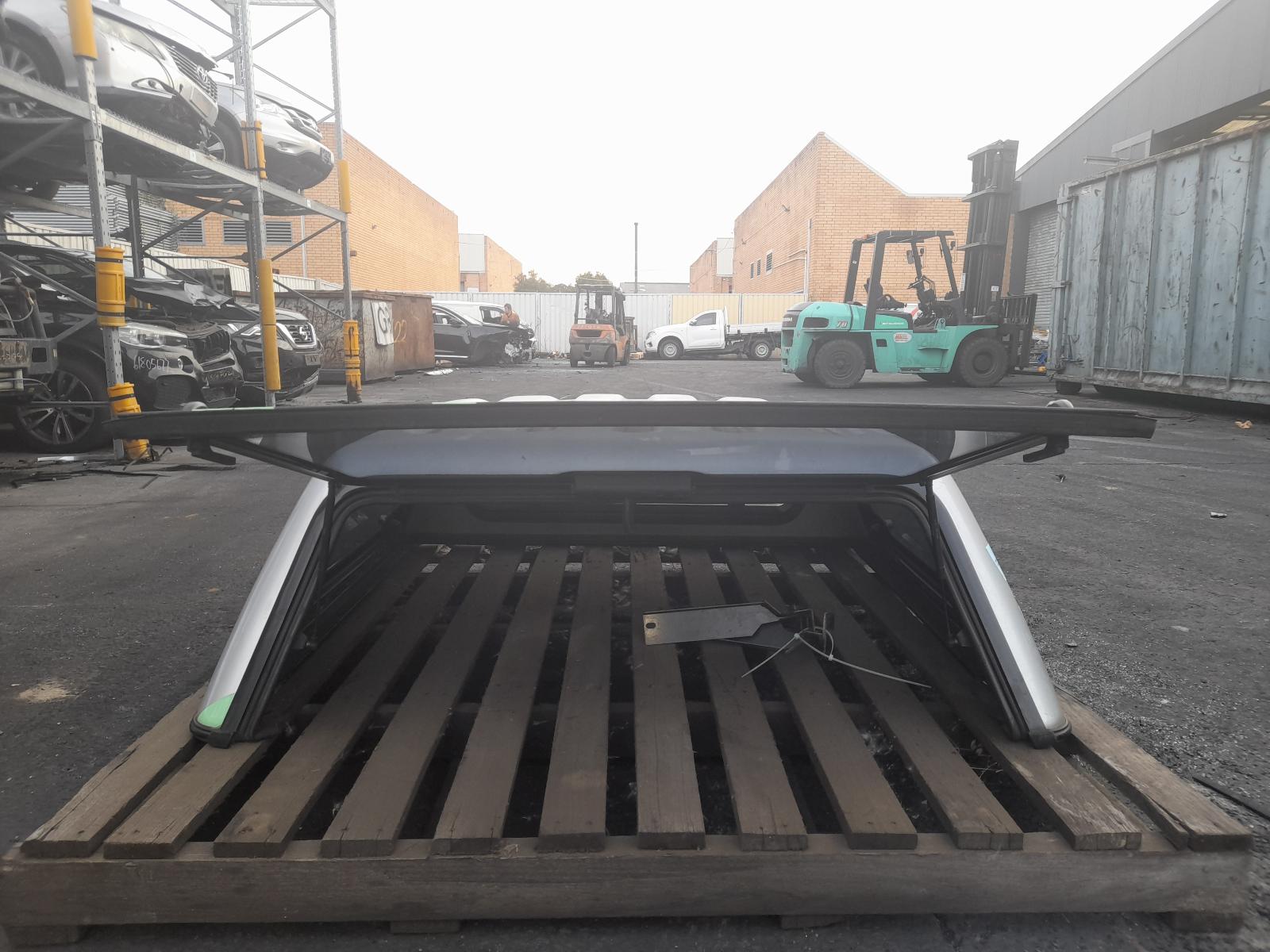 View Auto part Tonneau/Cover Mazda Bt50 2013
