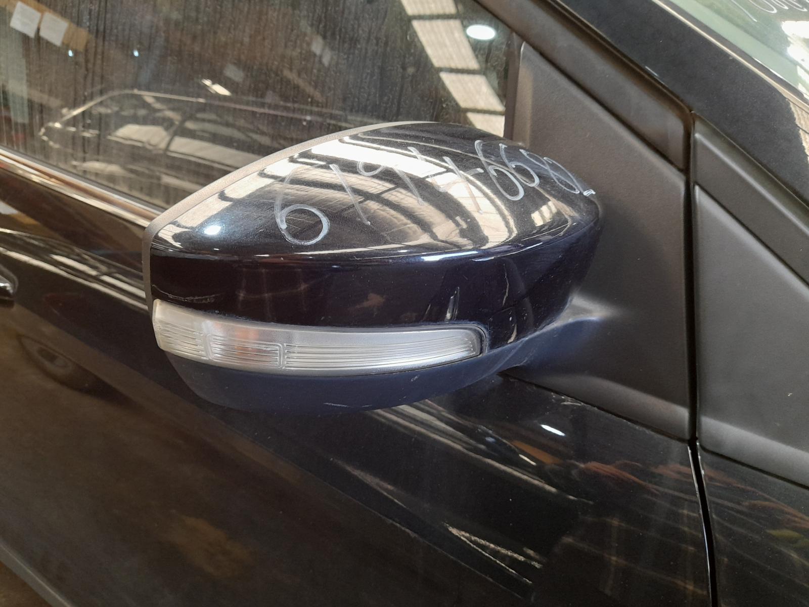 View Auto part Right Door Mirror Ford Kuga 2013
