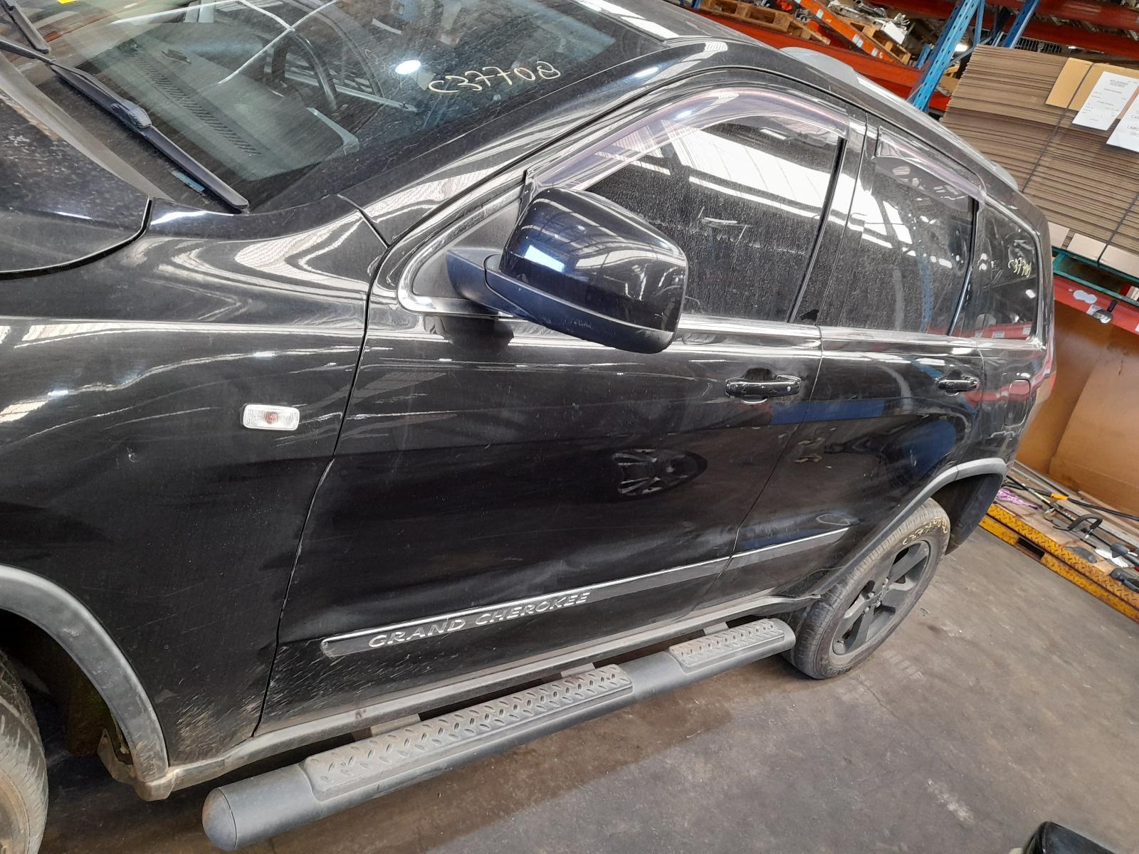 View Auto part Left Front Door Jeep Grandcherokee 2012