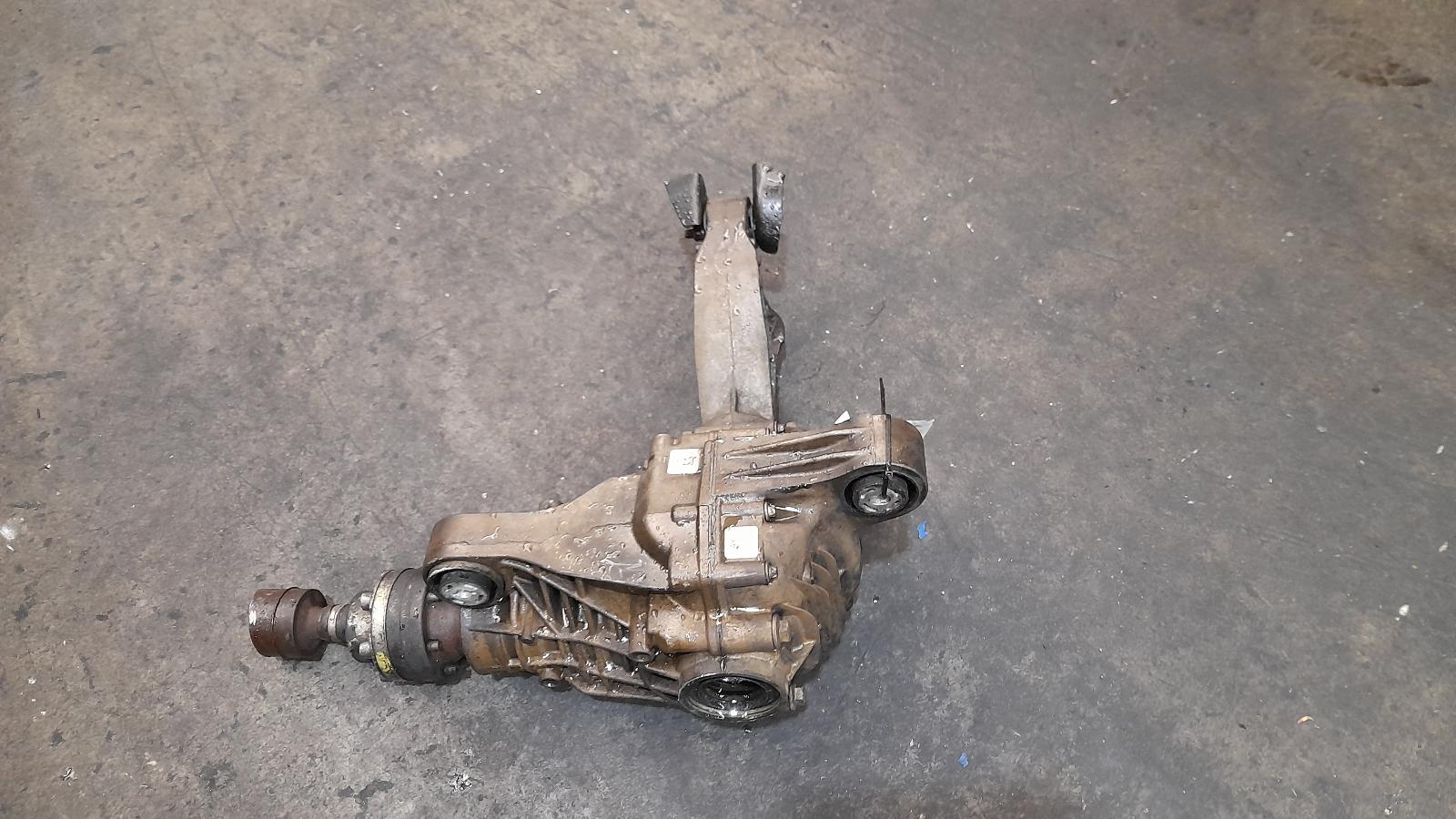 View Auto part Differential Centre Jeep Grandcherokee 2012
