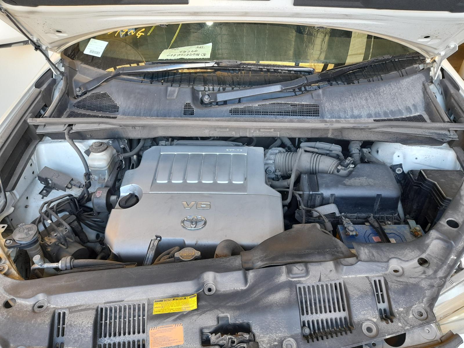 View Auto part Engine Toyota Kluger 2011