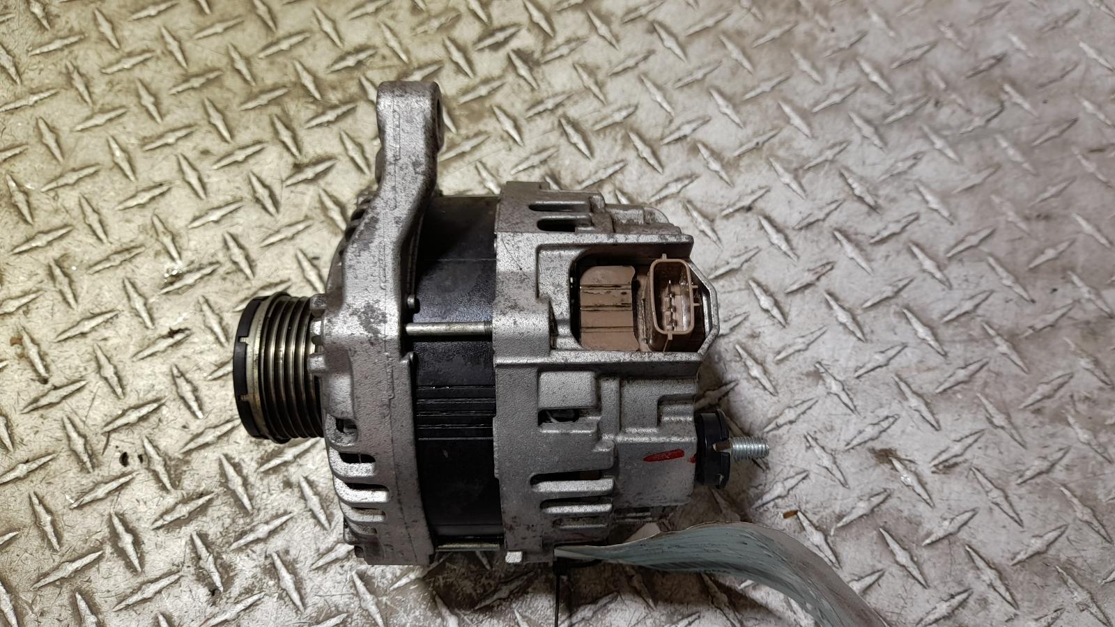 View Auto part Alternator Mitsubishi Outlander 2015