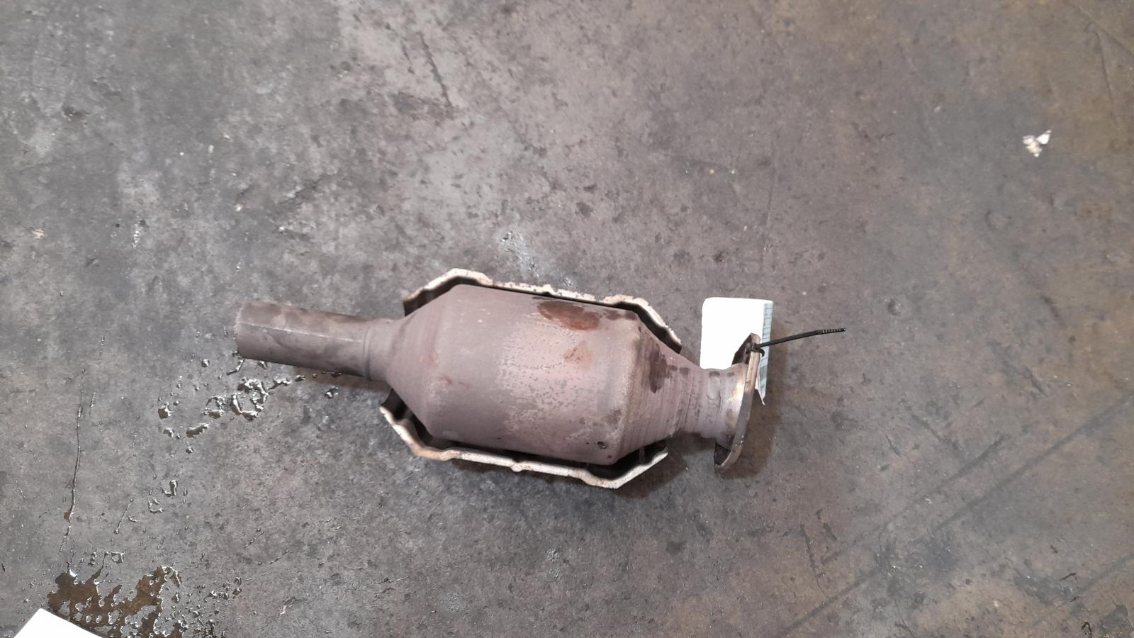View Auto part Catalytic Converter Mitsubishi Outlander 2015