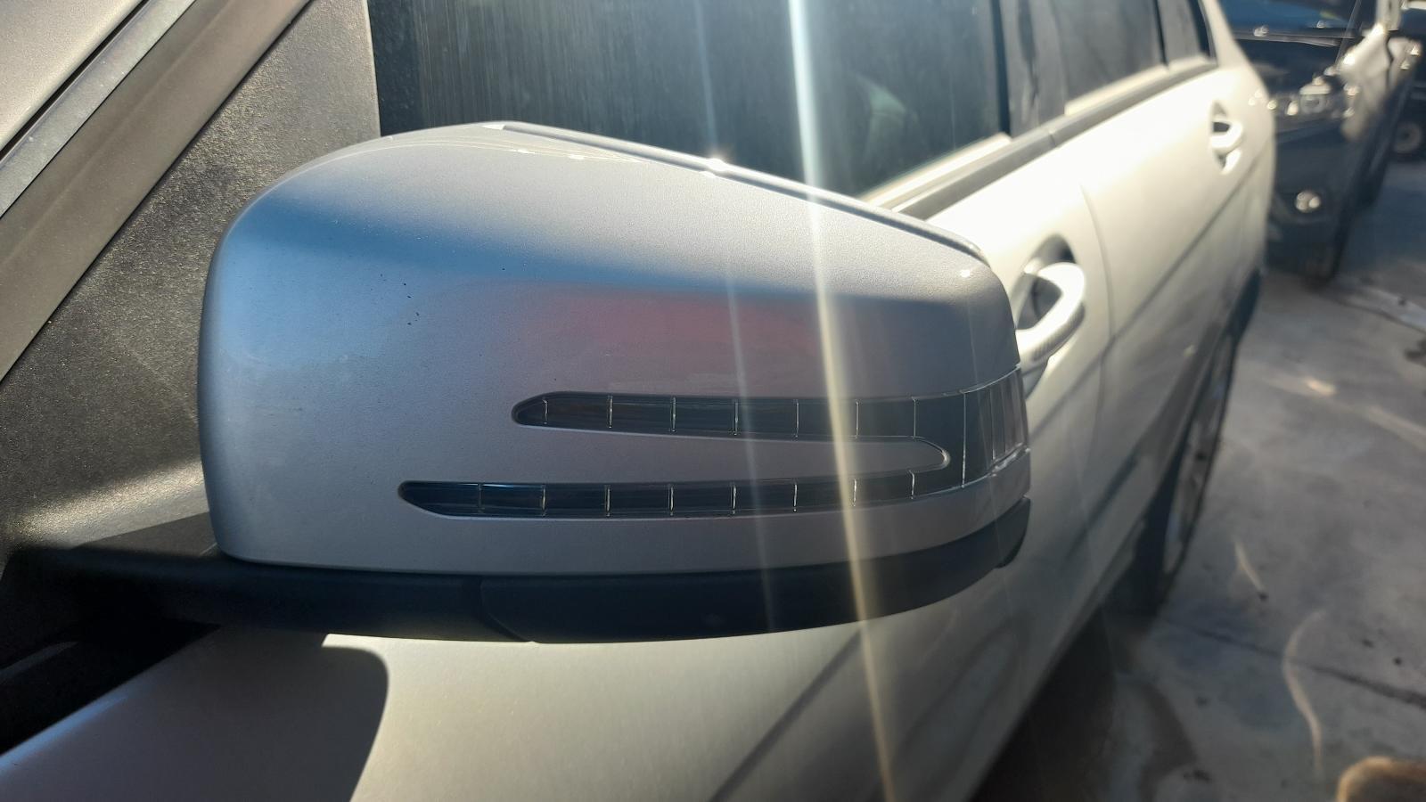 View Auto part Left Door Mirror Mercedes C Class 2011