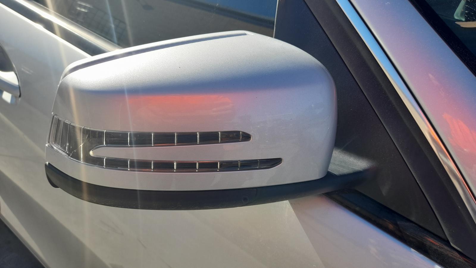 View Auto part Right Door Mirror Mercedes C Class 2011