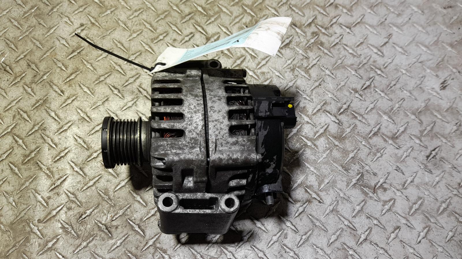 View Auto part Alternator Mercedes Vito 2012