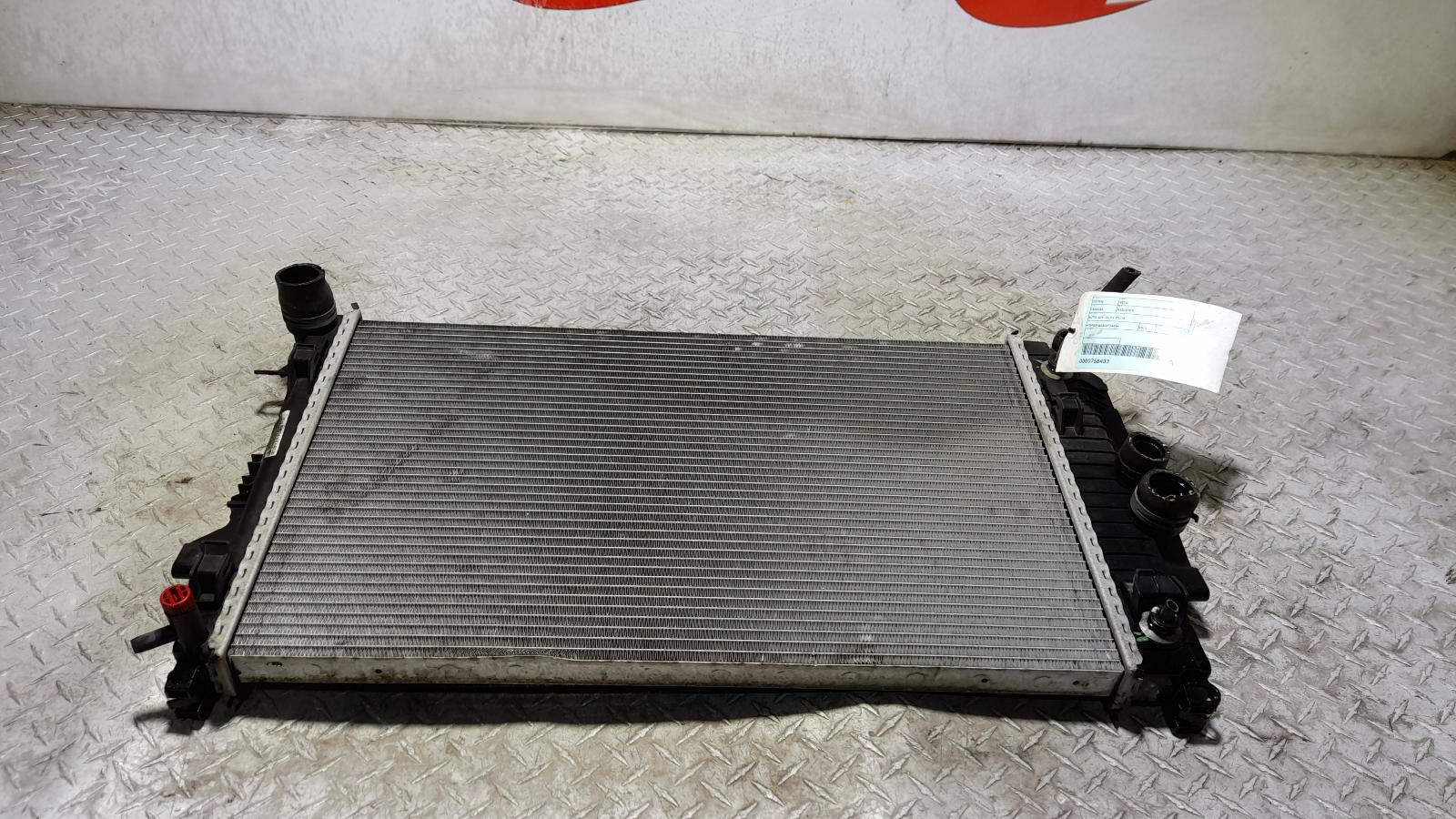 View Auto part Radiator Mercedes Vito 2012