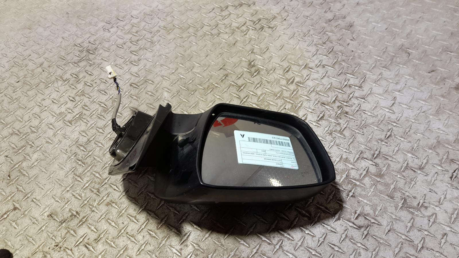 View Auto part Left Door Mirror Isuzu Dmax 2022
