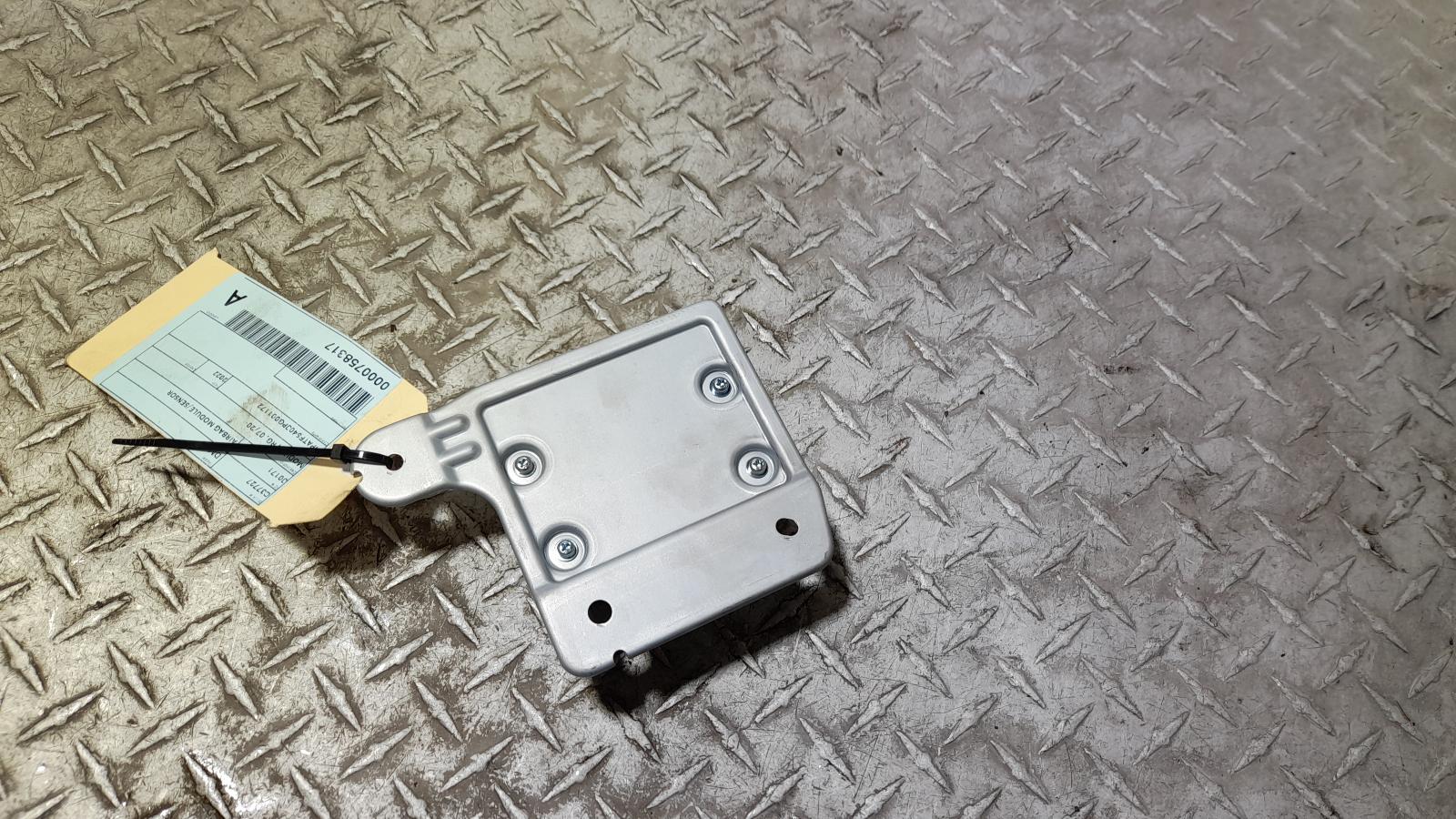 View Auto part Airbag Module/Sensor Isuzu Dmax 2022
