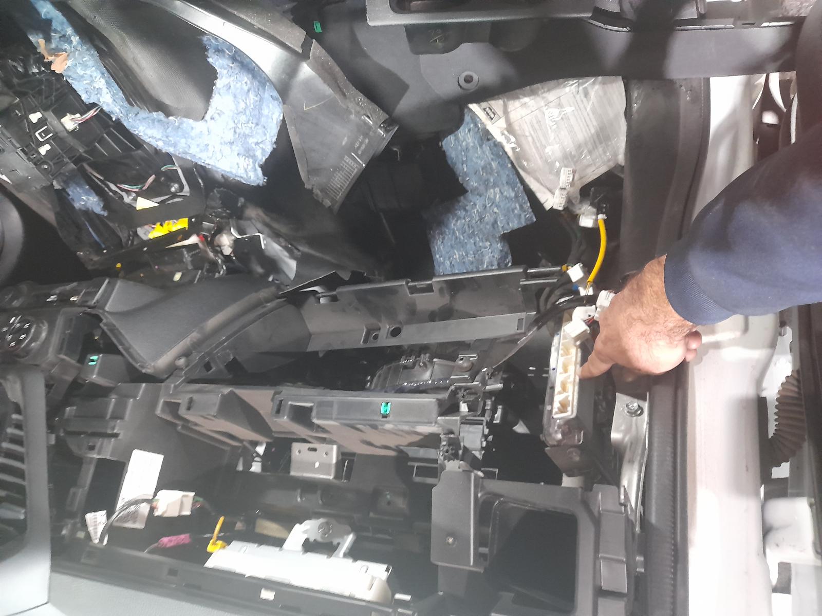 View Auto part Ecu Isuzu Dmax 2022