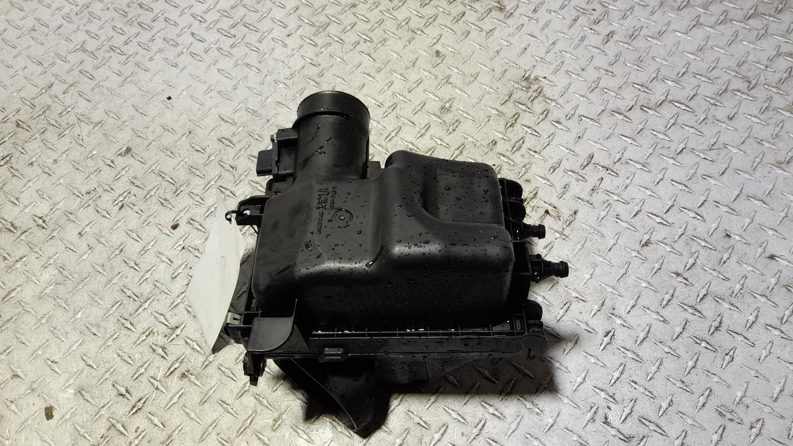 View Auto part Air Cleaner/Box Nissan Pulsar 2013