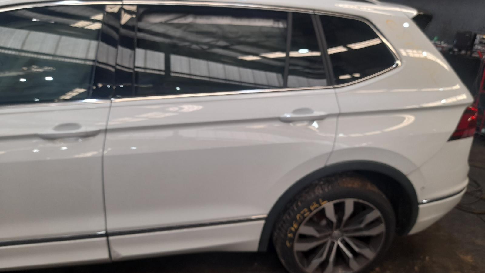 View Auto part Left Rear Door/Sliding Volkswagen Tiguan 2019