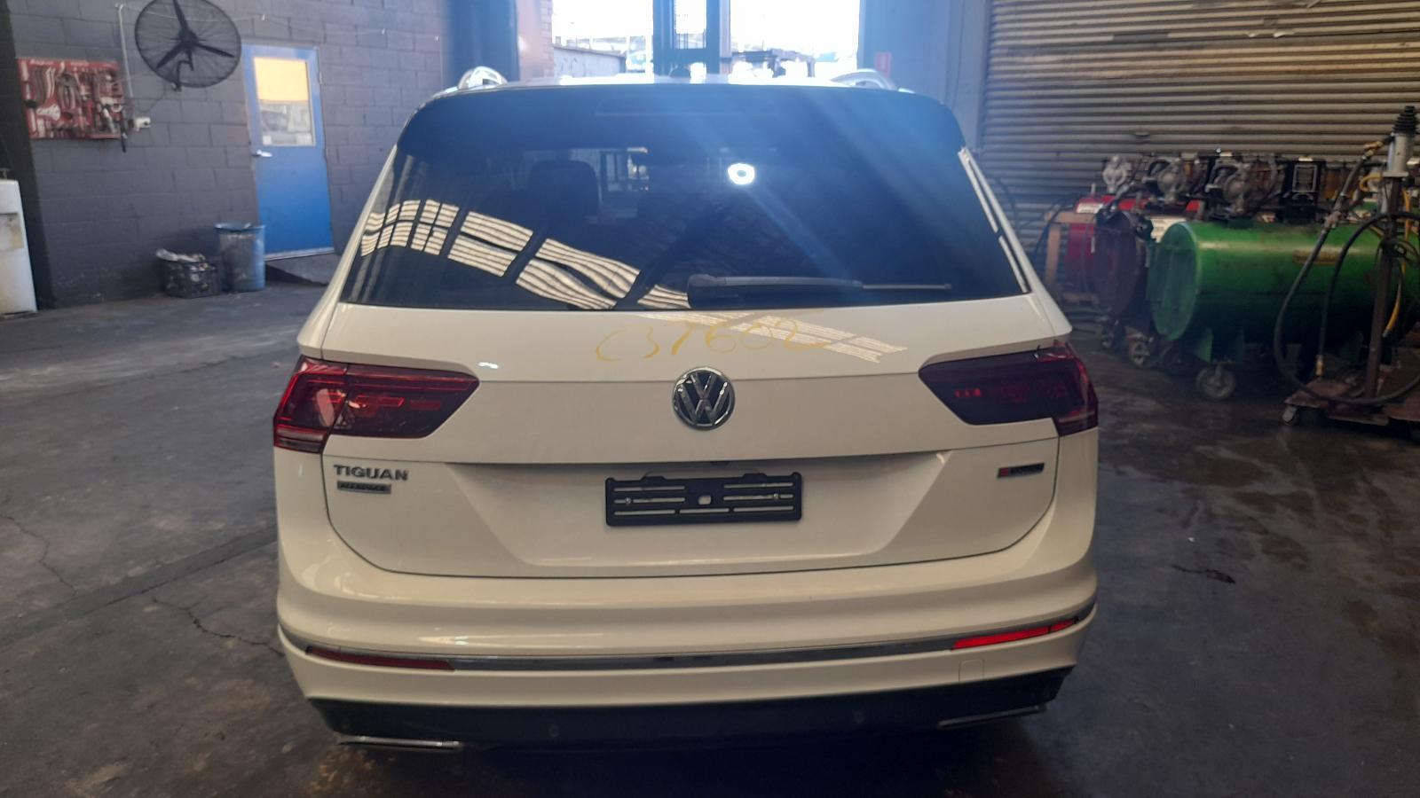 View Auto part Bootlid/Tailgate Volkswagen Tiguan 2019