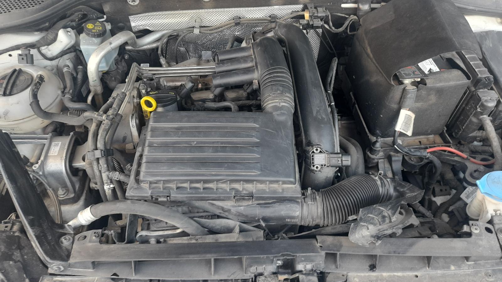 View Auto part Engine Volkswagen Golf 2012