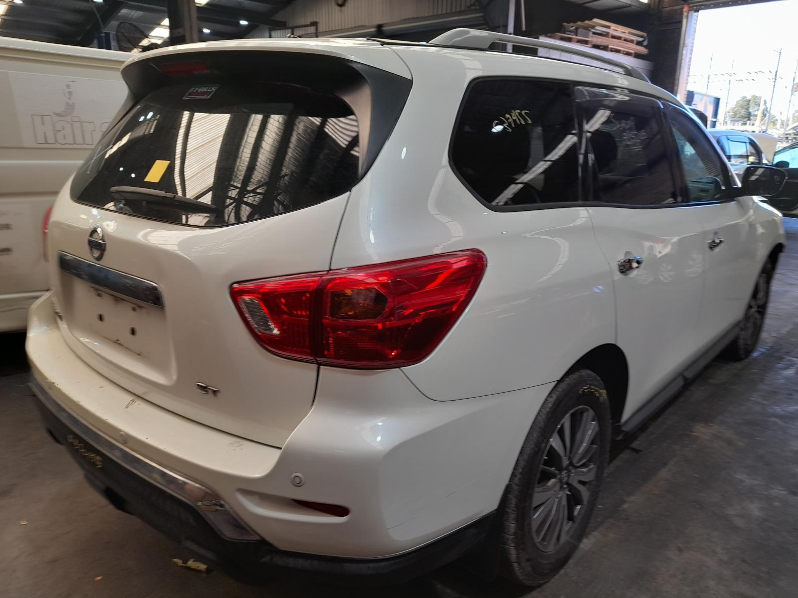 View Auto part Trans/Gearbox Nissan Pathfinder 2017