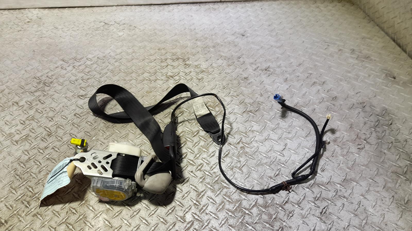 View Auto part Seatbelt/Stalk Toyota Hiace 2016