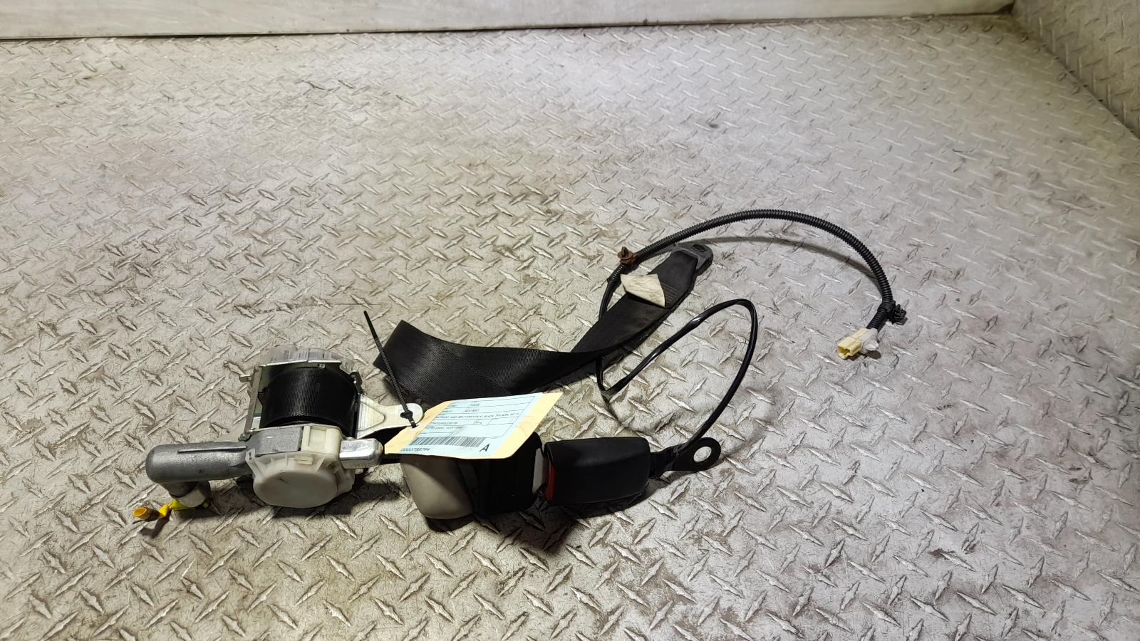 View Auto part Seatbelt/Stalk Toyota Hiace 2016