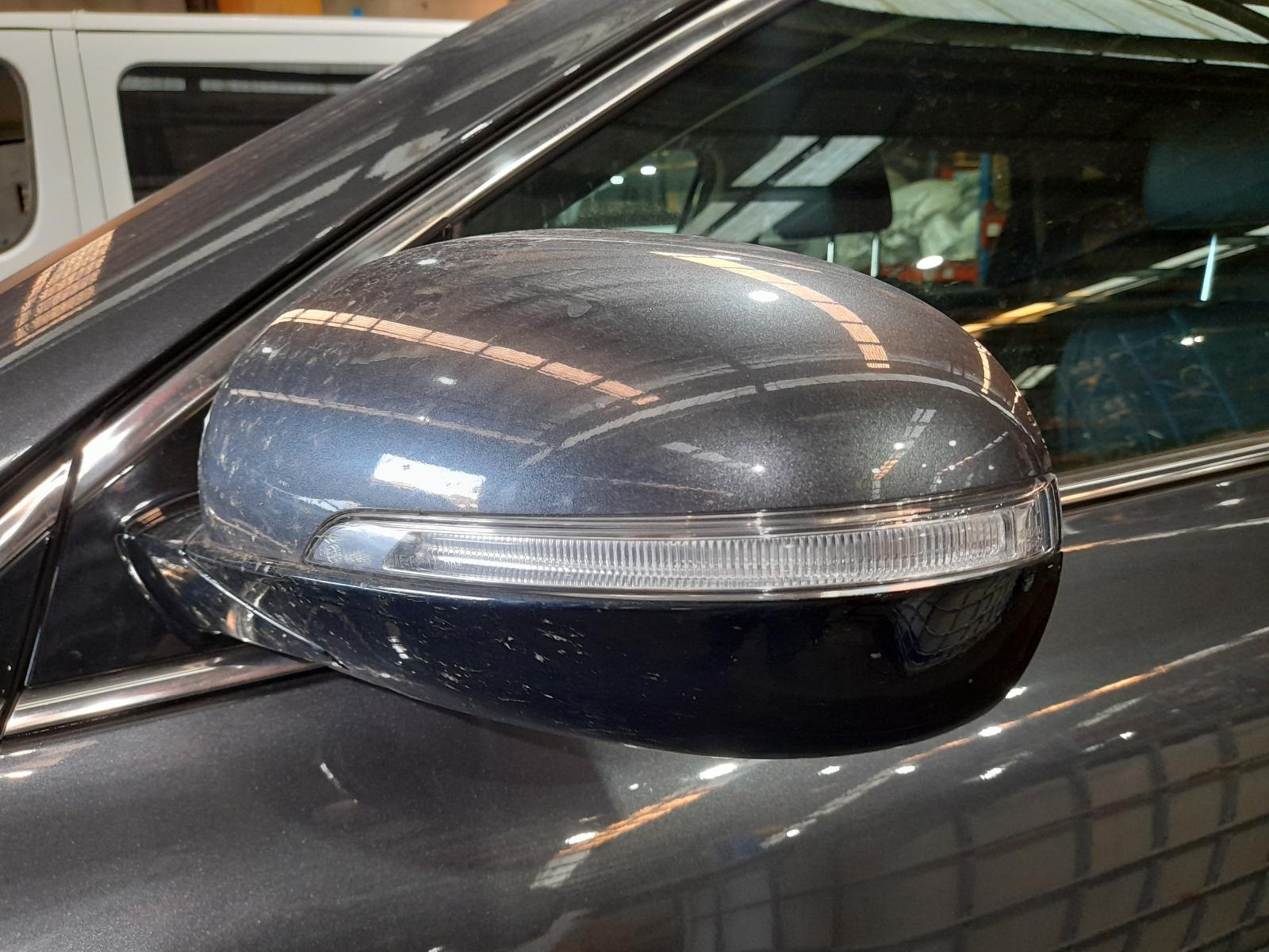 View Auto part Left Door Mirror Kia Sorento 2019