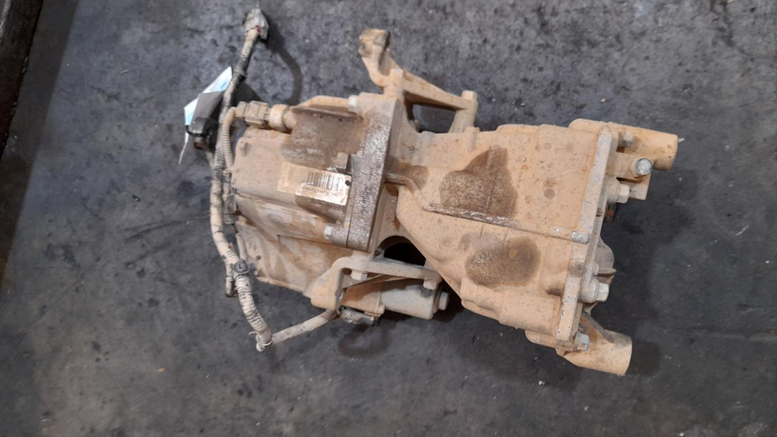 View Auto part Differential Centre Hyundai Santa Fe 2018
