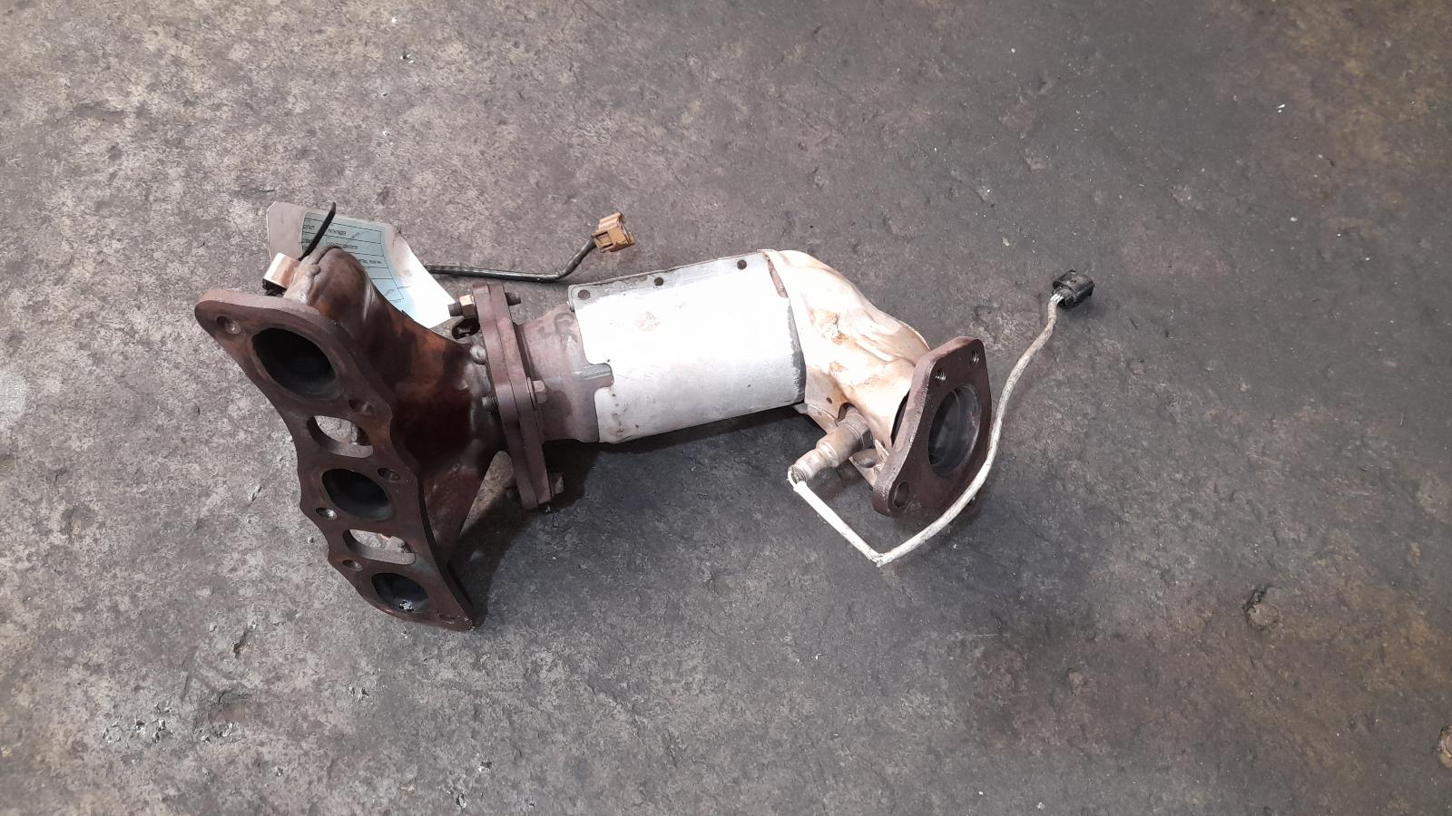 View Auto part Catalytic Converter Nissan Pathfinder 2014