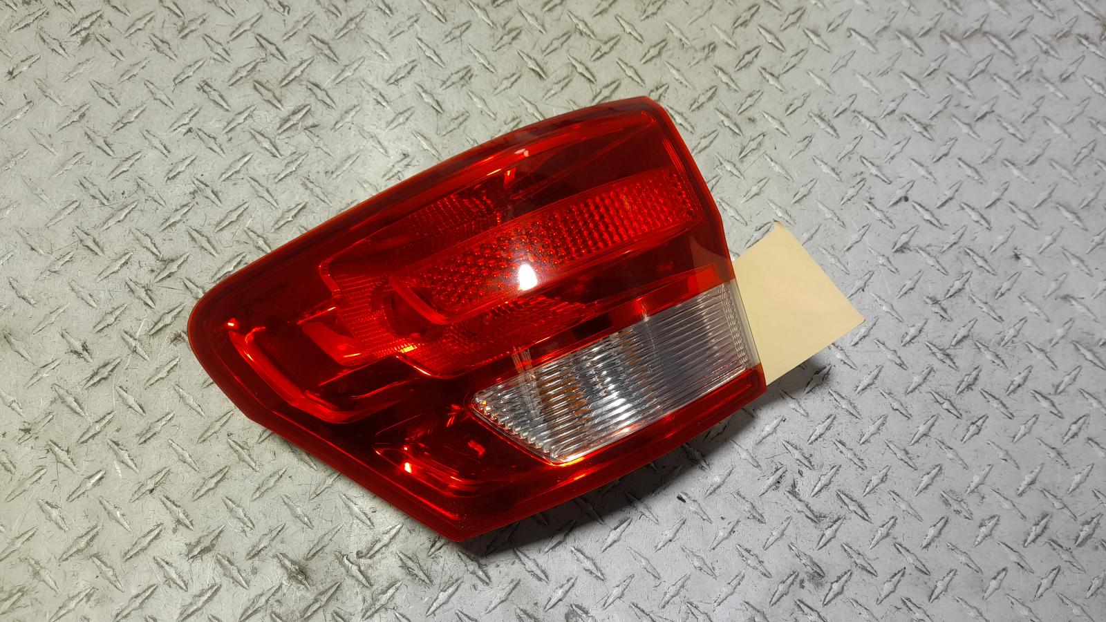 View Auto part Left Taillight Jeep Grandcherokee 2012