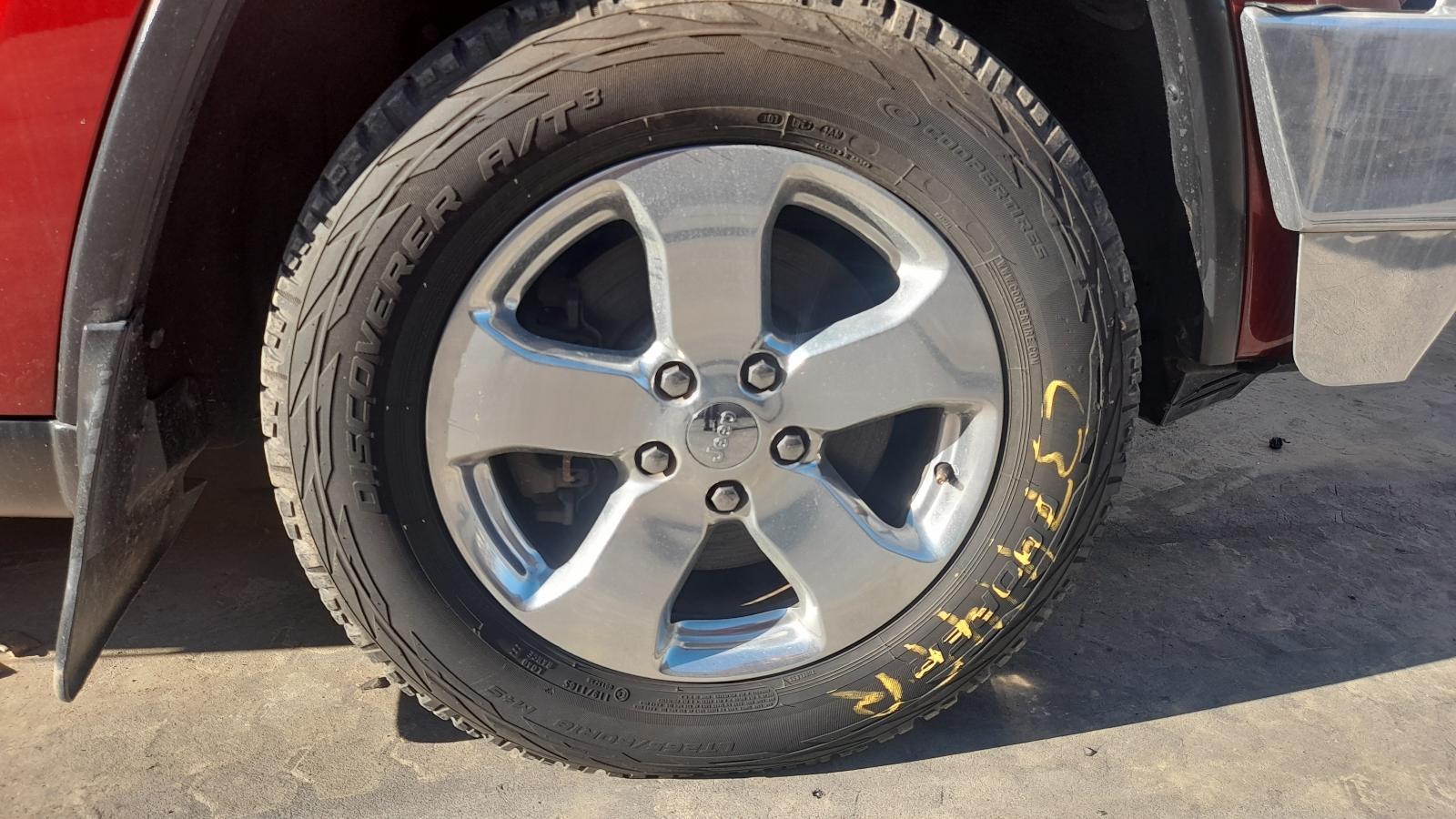 View Auto part Wheel Mag Jeep Grandcherokee 2012