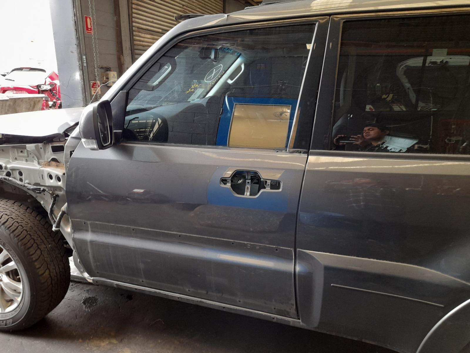 View Auto part Right Front Door Mitsubishi Pajero 2014
