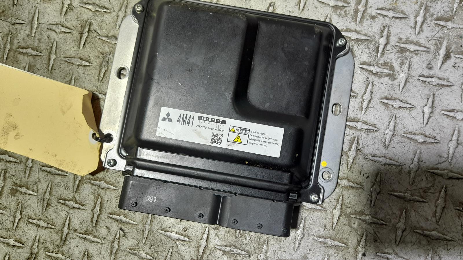 View Auto part Ecu Mitsubishi Pajero 2014