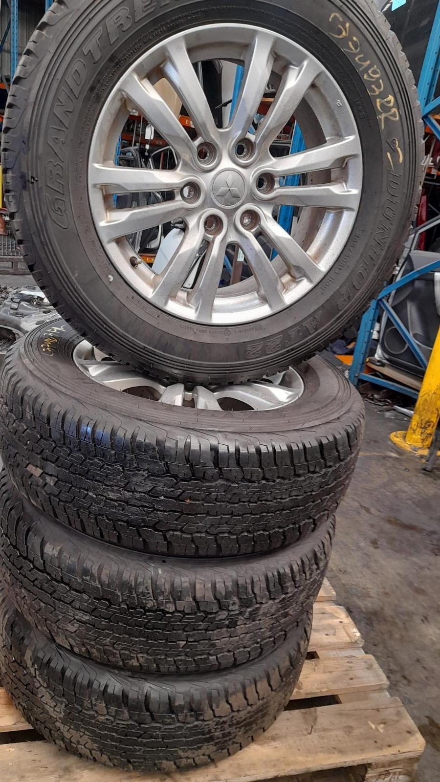 View Auto part Wheel Mag Mitsubishi Pajero 2014