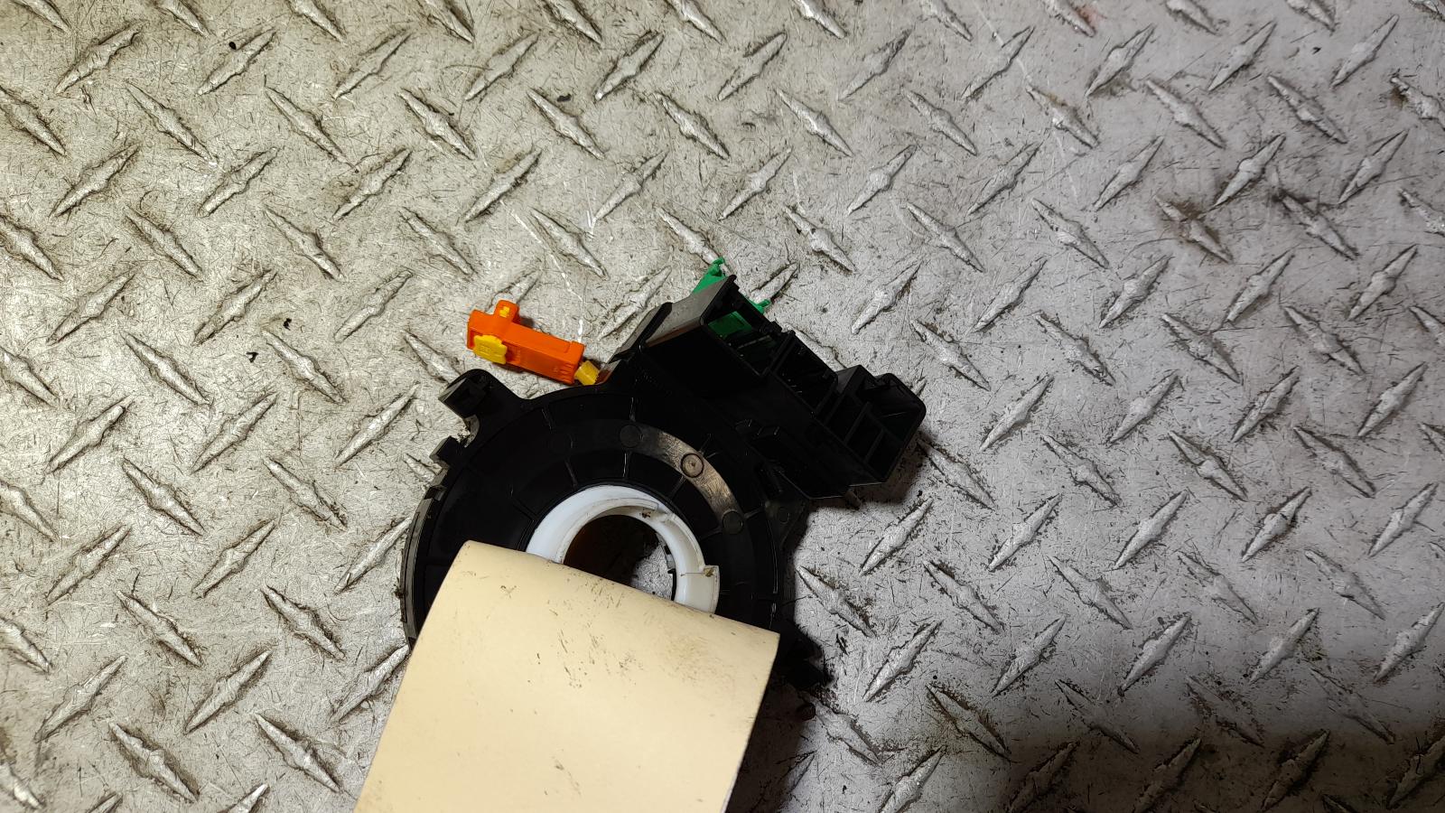 View Auto part Airbag Module/Sensor Mitsubishi Triton 2022