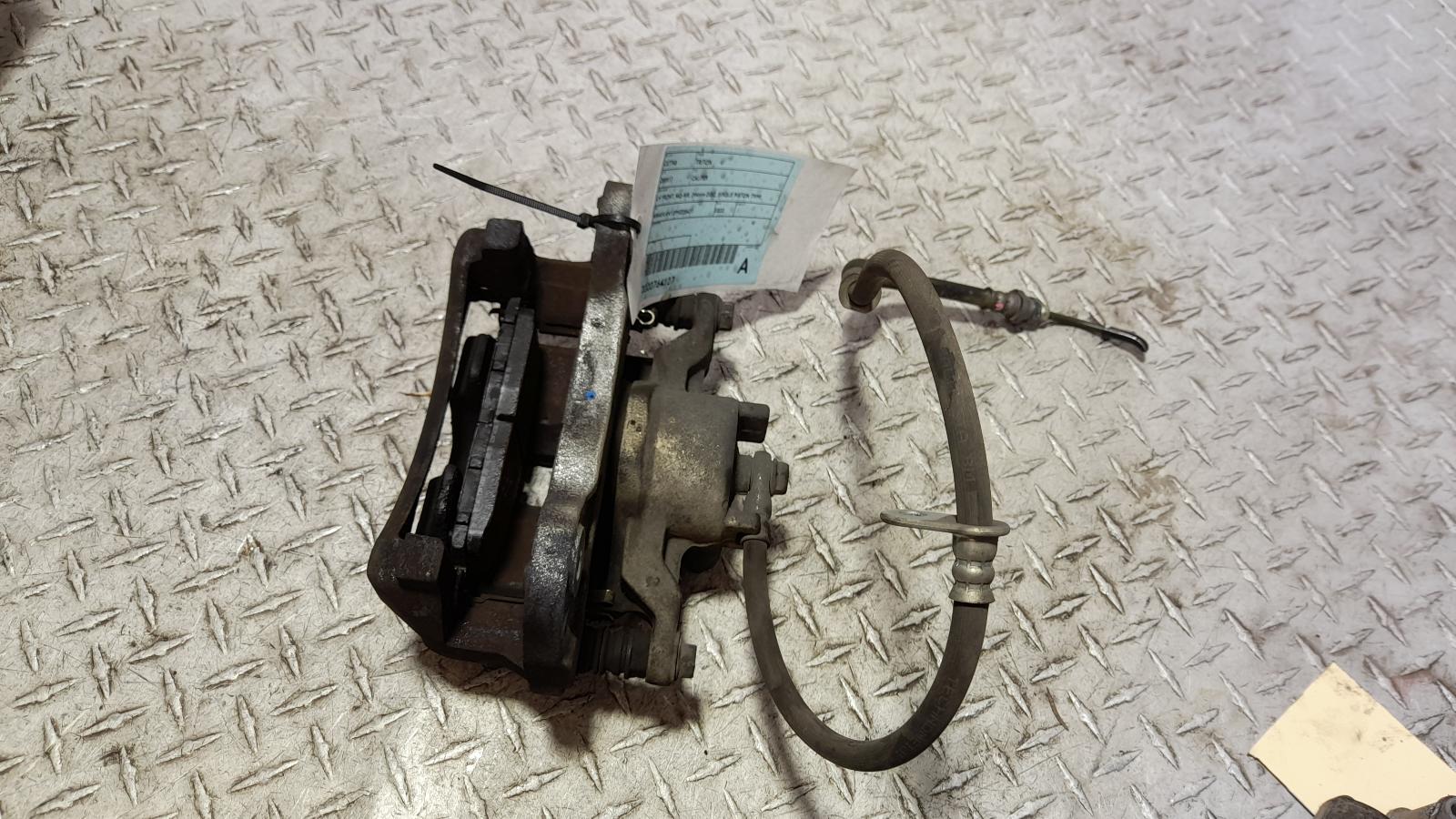 View Auto part Caliper Mitsubishi Triton 2022