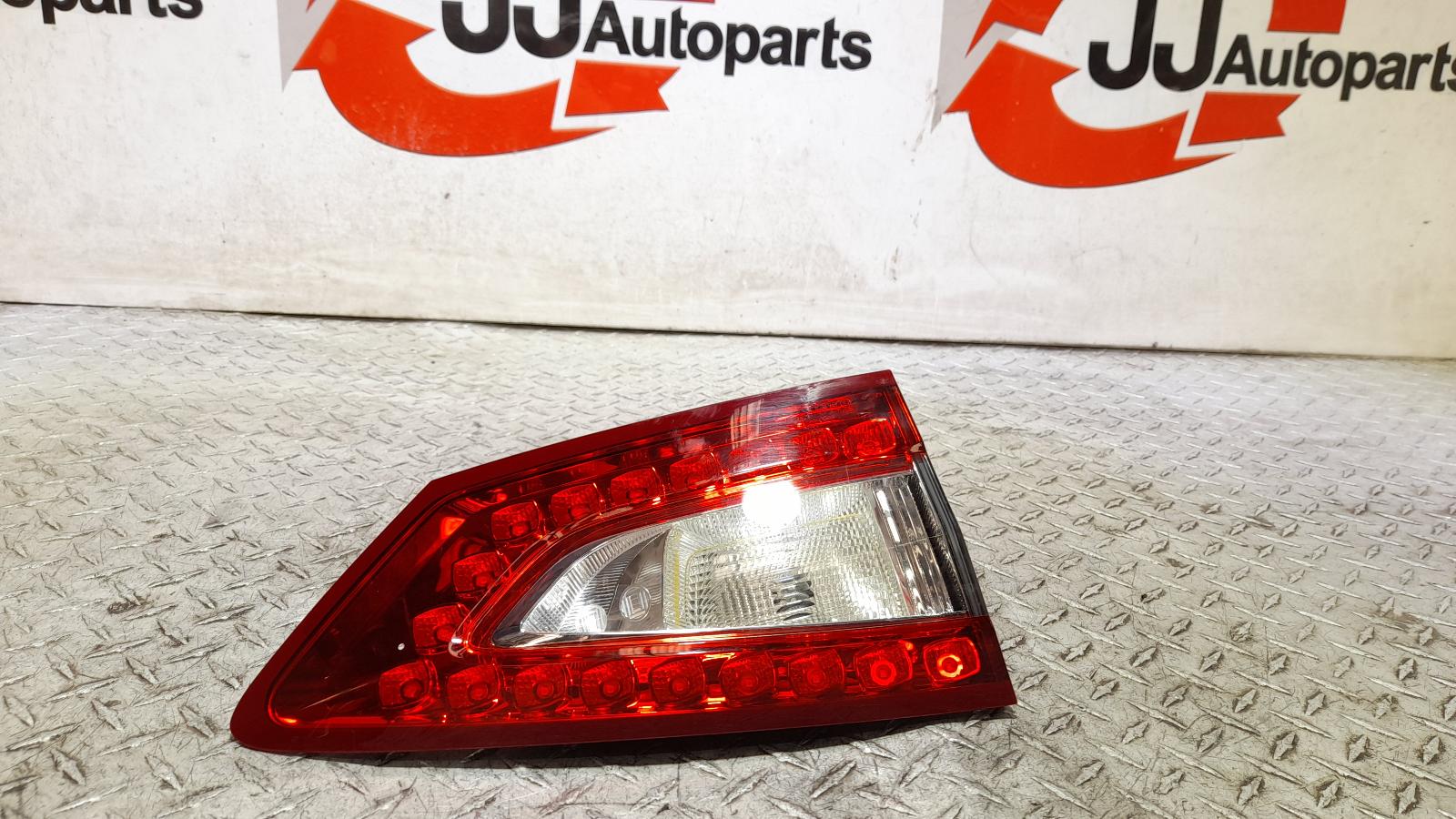 View Auto part Rear Garnish Ford Mondeo 2016