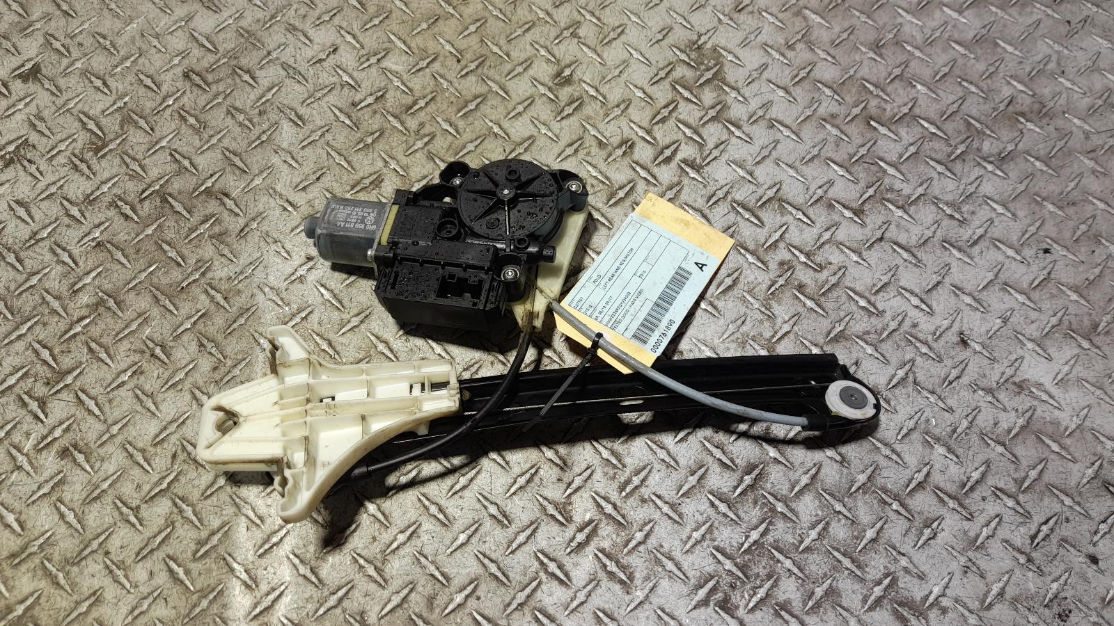 View Auto part Left Rear Wnd Reg/Motor Volkswagen Polo 2016