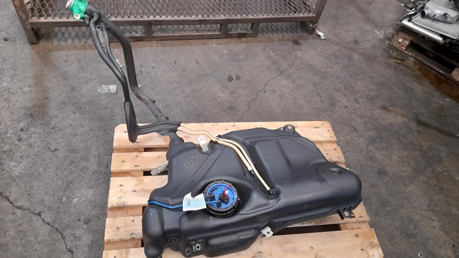 View Auto part Fuel Tank Volkswagen Polo 2016