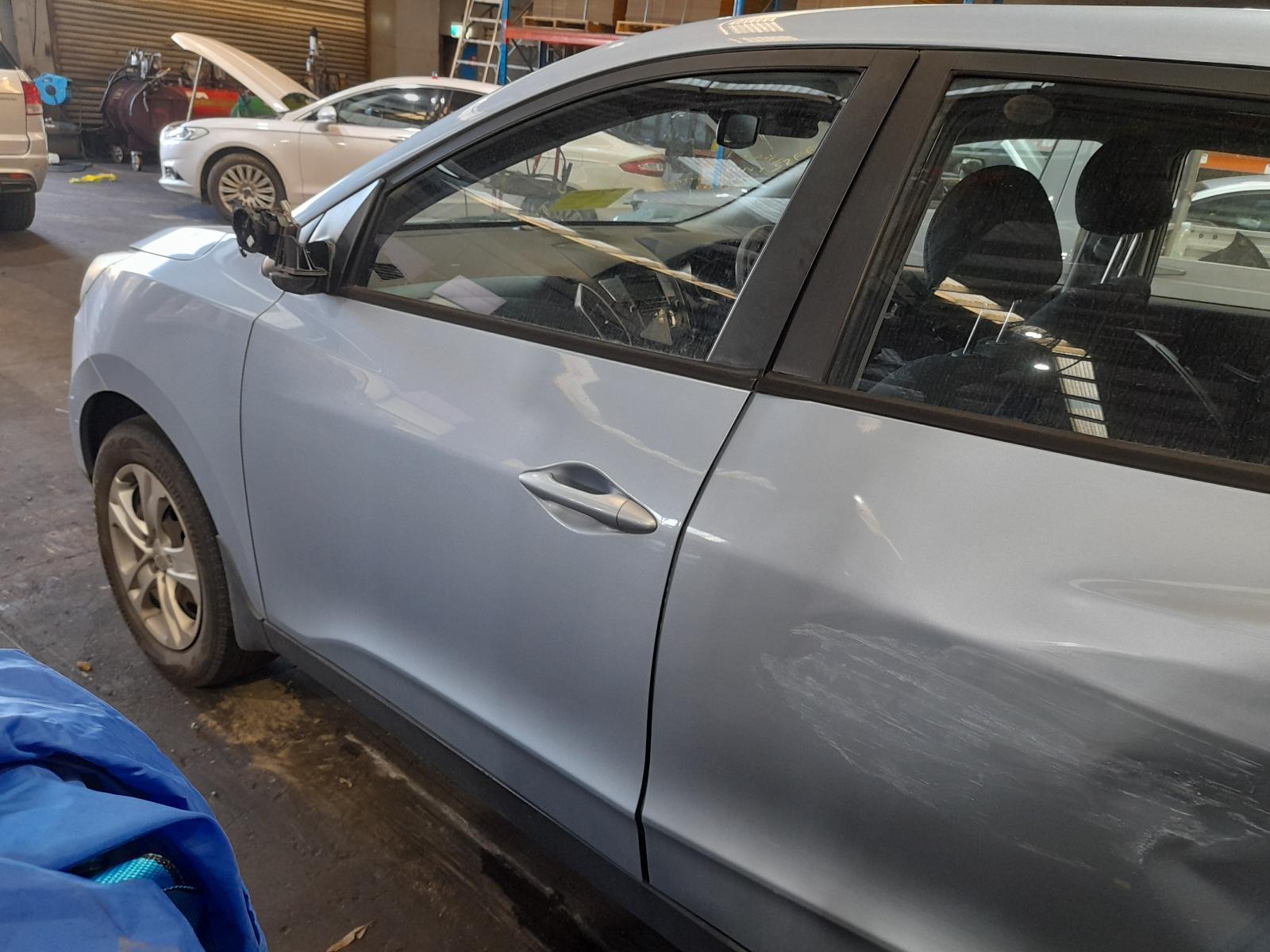 View Auto part Left Front Door Hyundai Ix35 2012