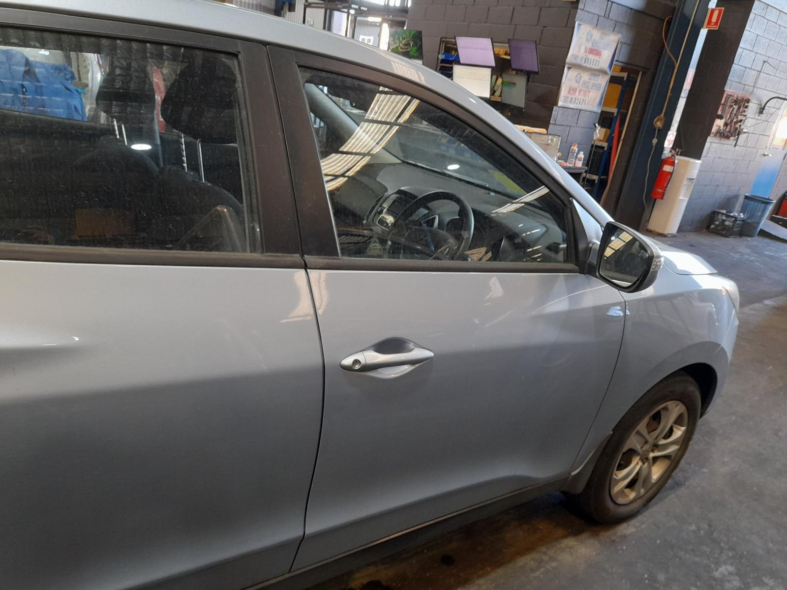 View Auto part Right Front Door Hyundai Ix35 2012