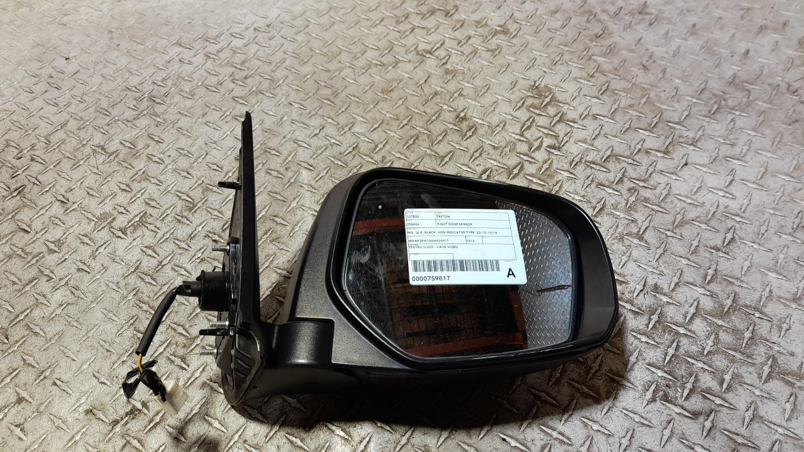 View Auto part Right Door Mirror Mitsubishi Triton 2016
