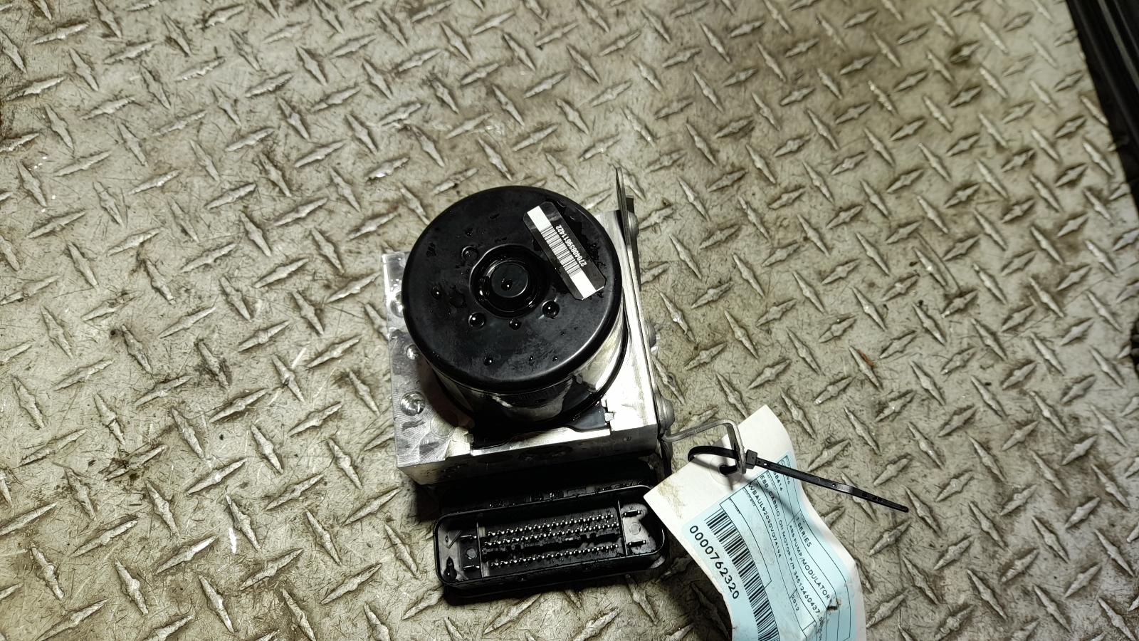 View Auto part Abs Pump/Modulator Bmw 1 Series 2012