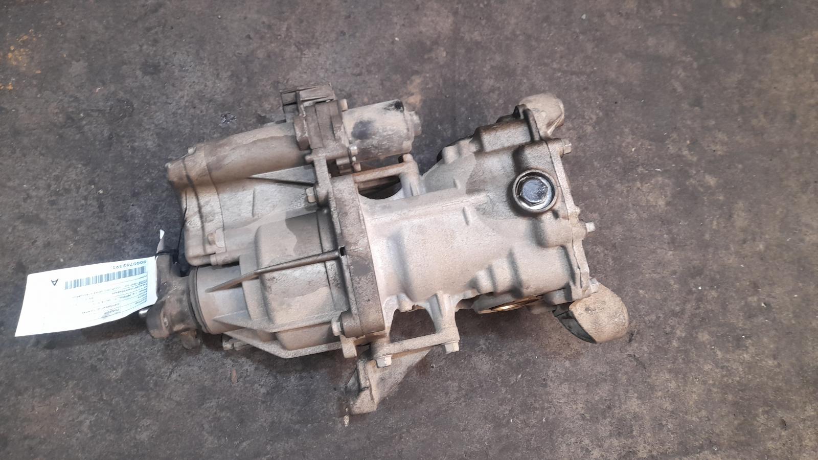 View Auto part Differential Centre Hyundai Tucson 2016