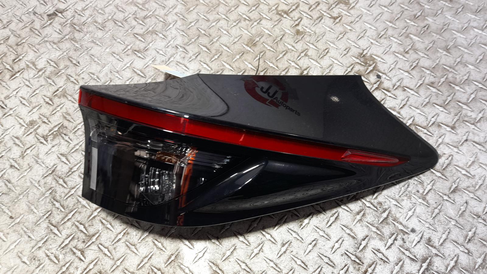 View Auto part Right Taillight Toyota Yaris Cross 2022