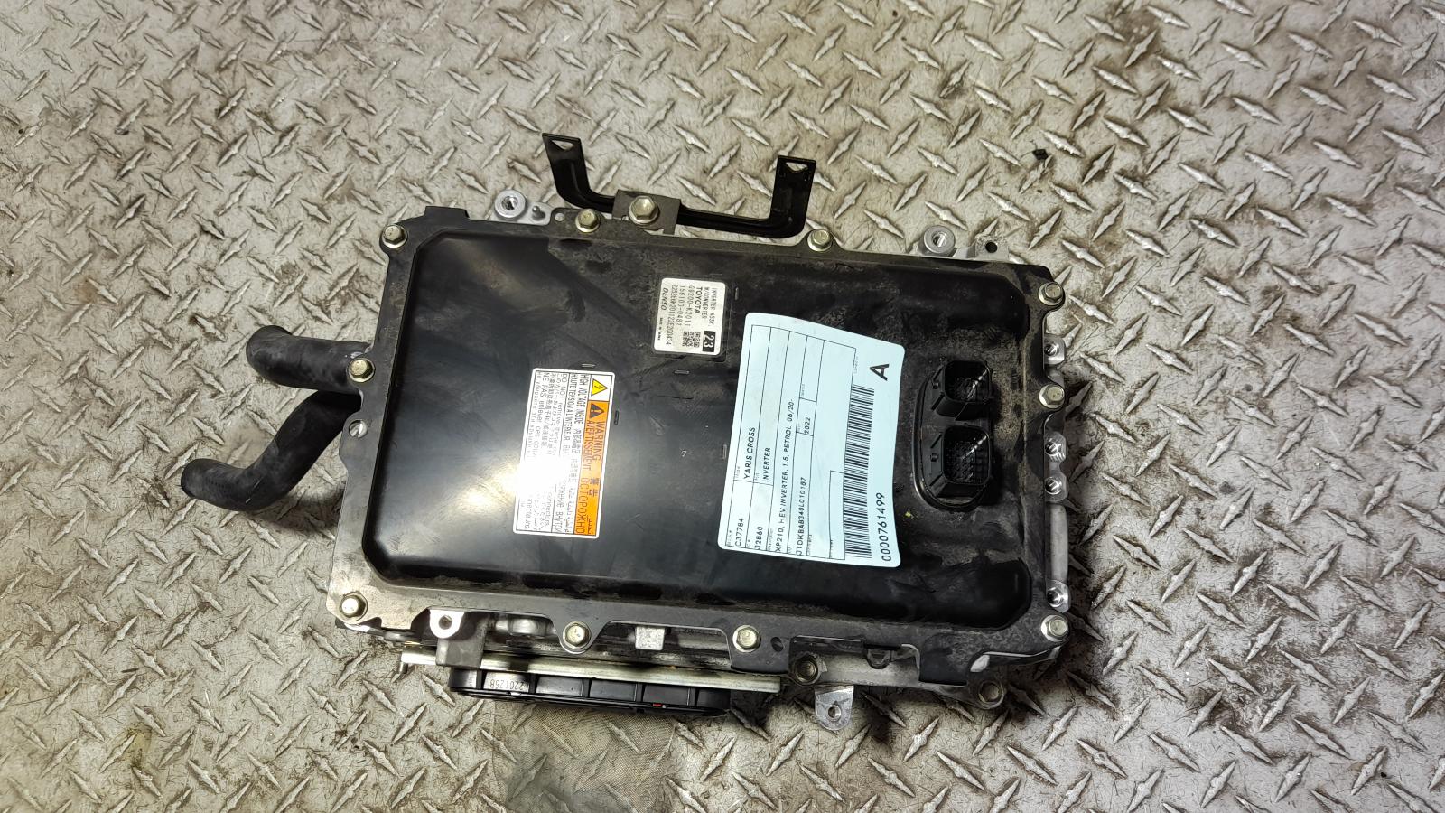 View Auto part Inverter Toyota Yaris Cross 2022