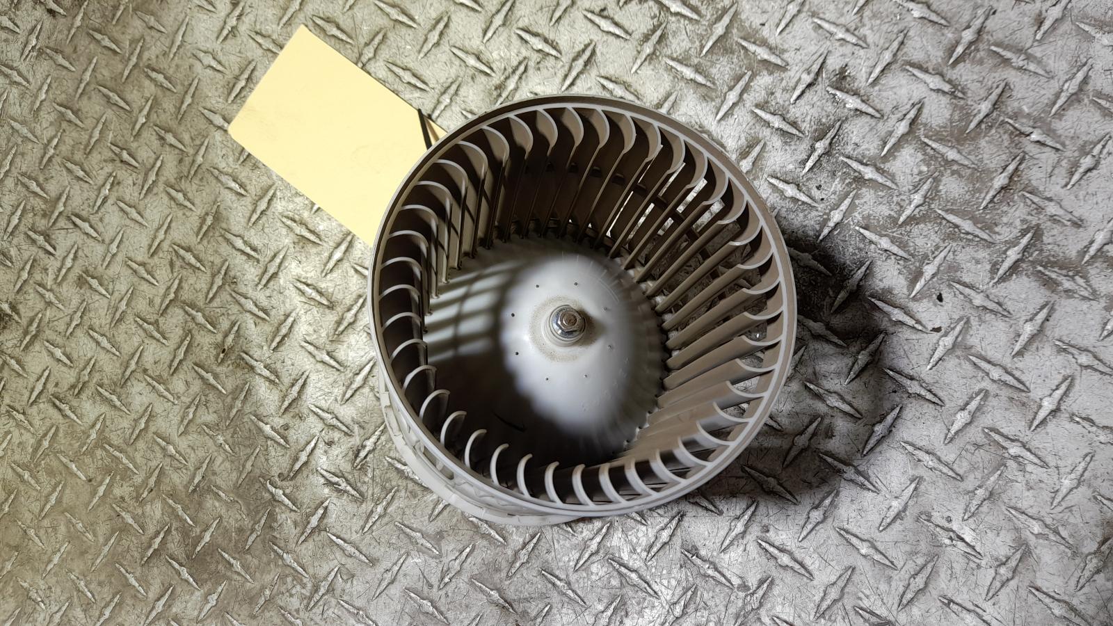 View Auto part Heater Fan Motor Nissan Xtrail 2017