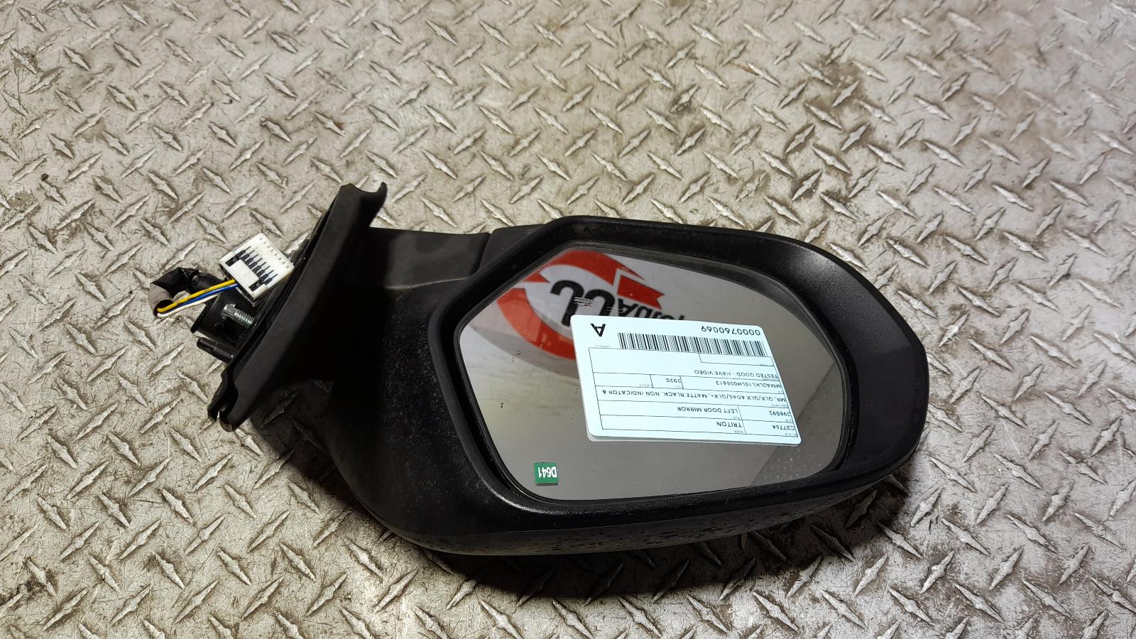 View Auto part Left Door Mirror Mitsubishi Triton 2020