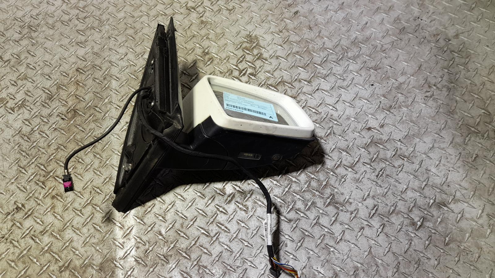 View Auto part Right Door Mirror Mercedes M Class 2013